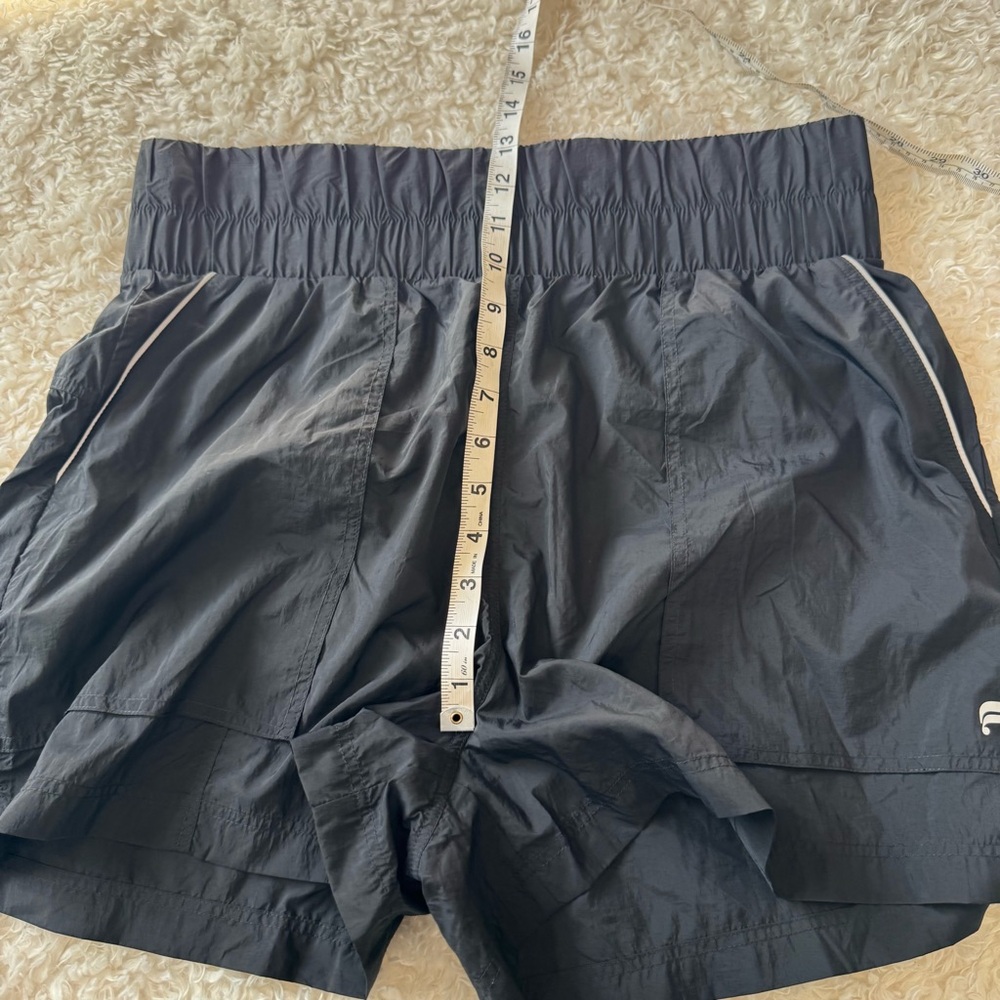 Fabletics Ultra High-Waisted Piped Nylon Shorts Black Size XL NEW - Picture 9 of 15